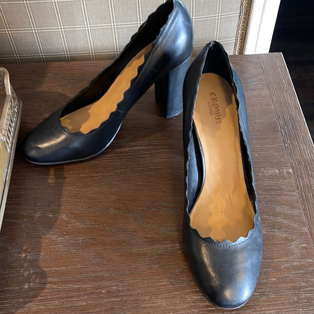Crown Vintage “Willow” Block Heel, round Toe heels, 10